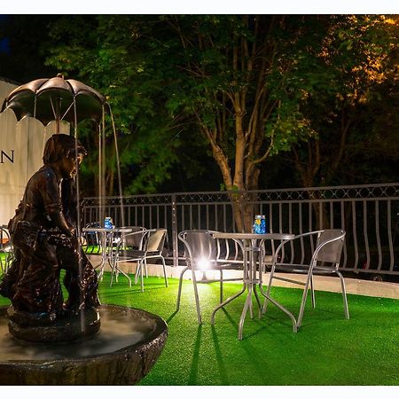 Hotel Neptun Eforie מראה חיצוני תמונה