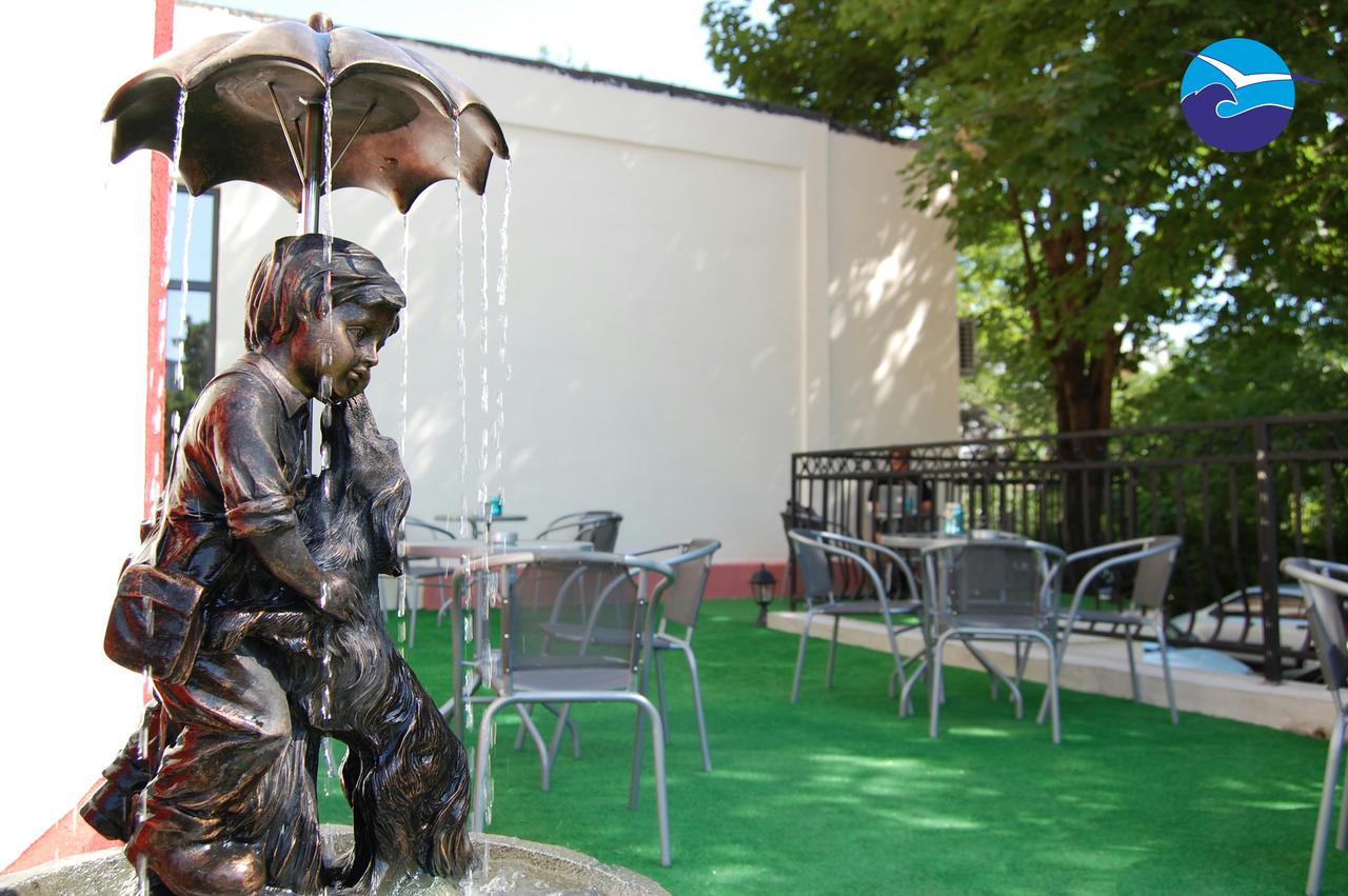 Hotel Neptun Eforie מראה חיצוני תמונה